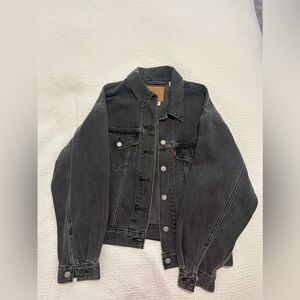 Faded black Levi jean jacket